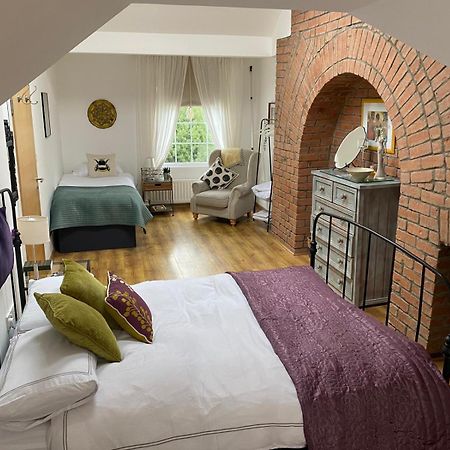 True Colours Apartment In Central Location Bangor  Esterno foto