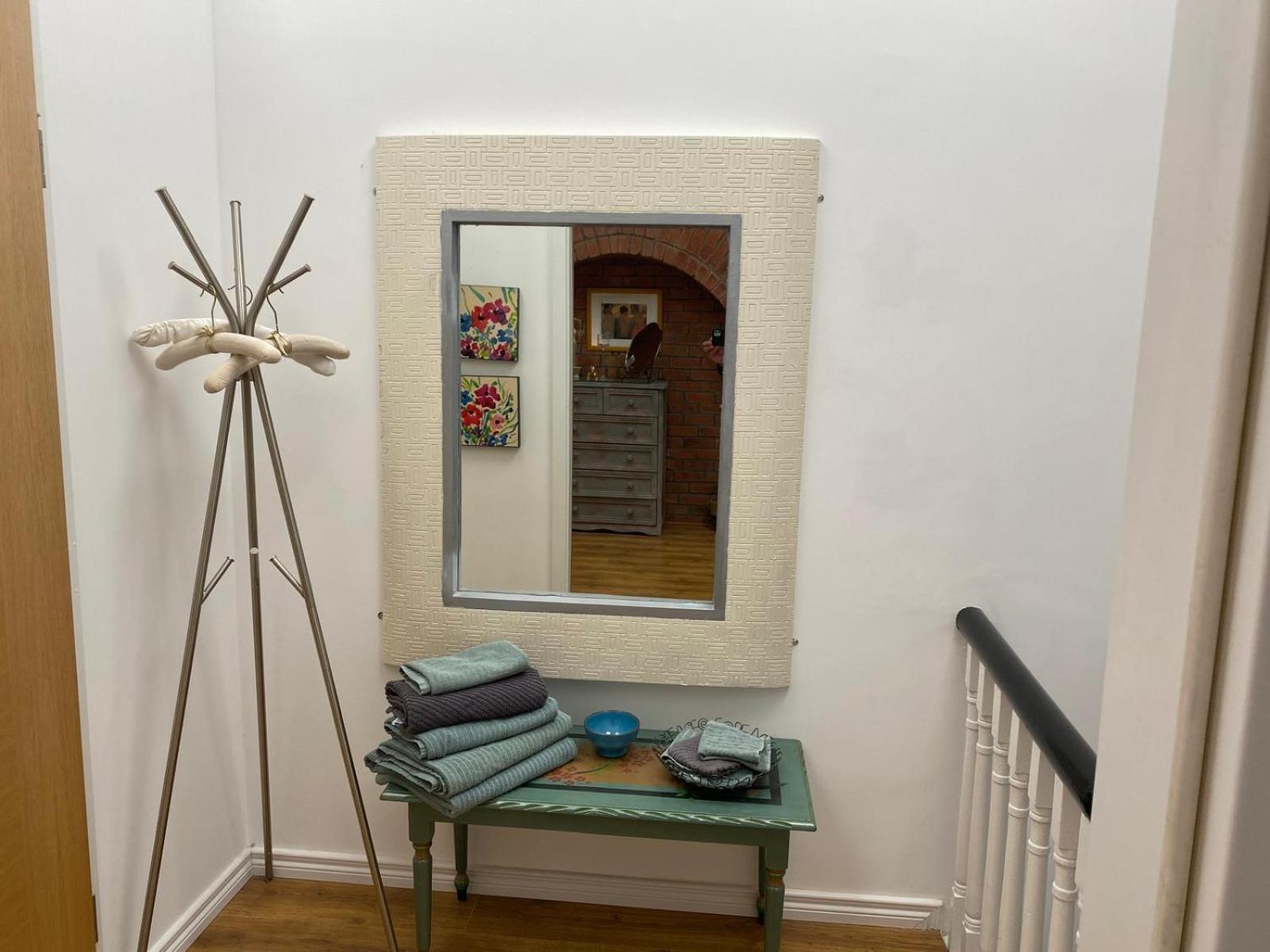 True Colours Apartment In Central Location Bangor  Esterno foto